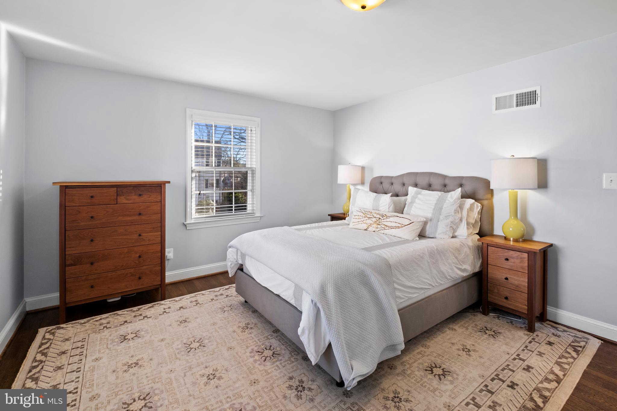 COUNTRY CLUB HILLS - Residential