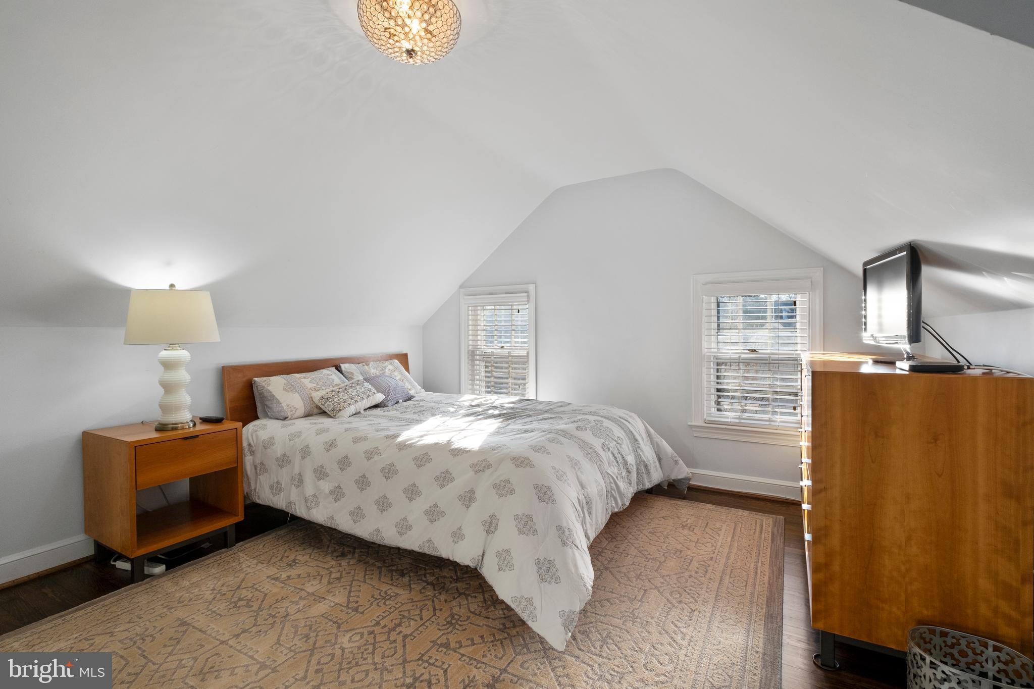 COUNTRY CLUB HILLS - Residential