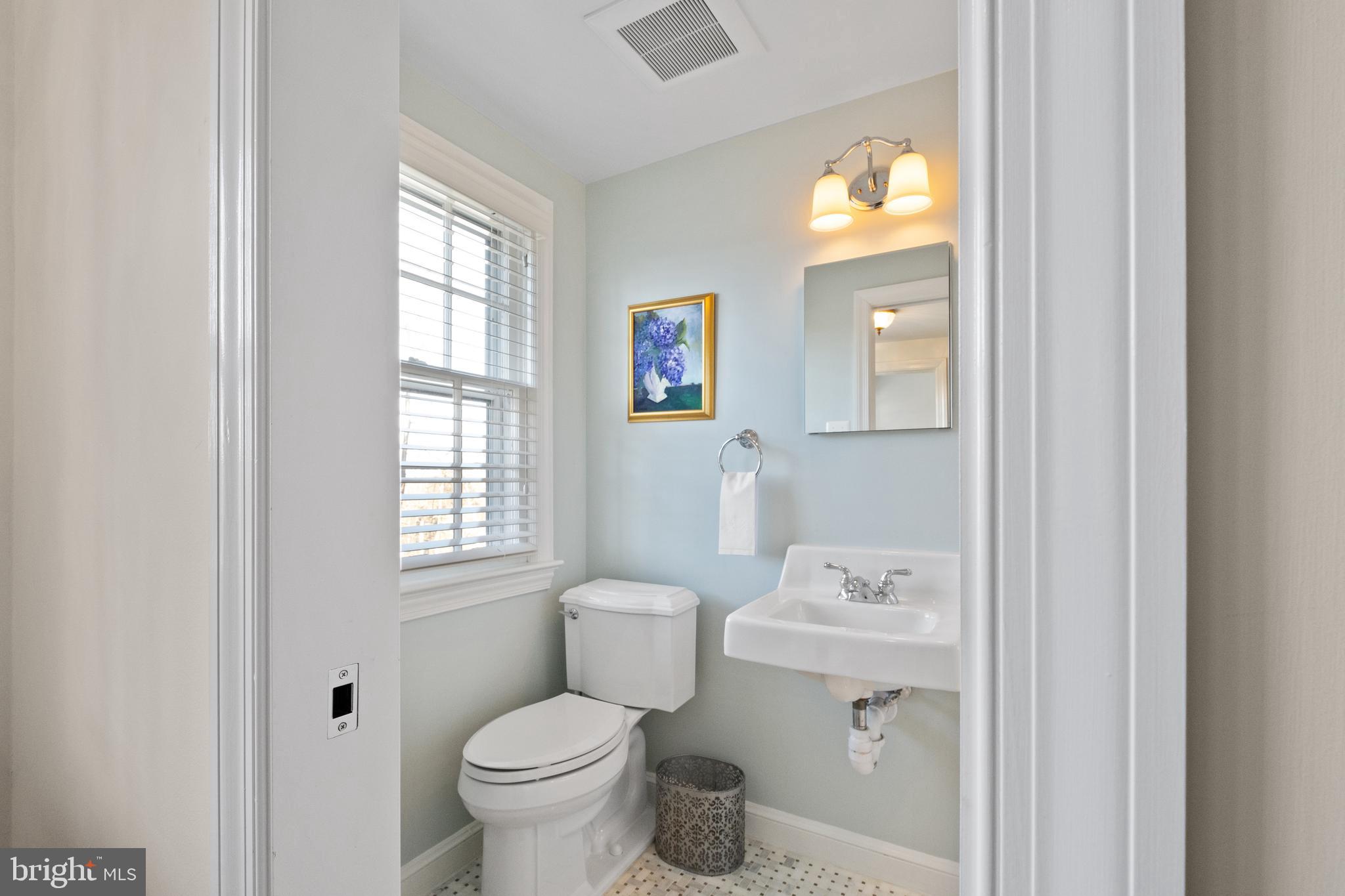 COUNTRY CLUB HILLS - Residential