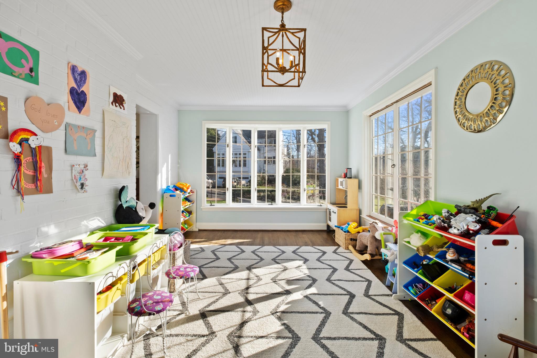 COUNTRY CLUB HILLS - Residential