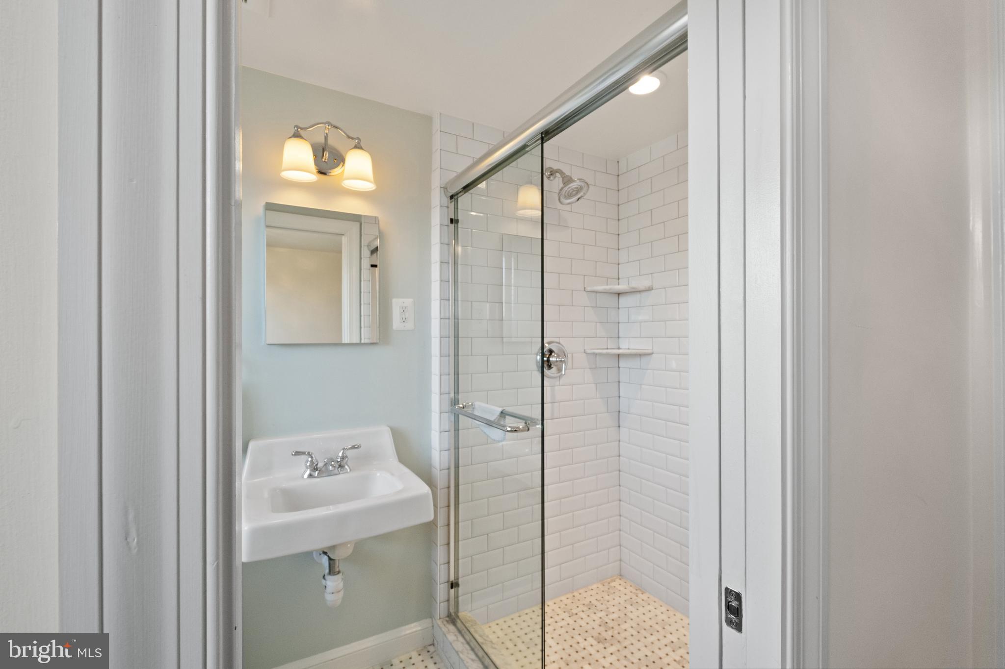 COUNTRY CLUB HILLS - Residential