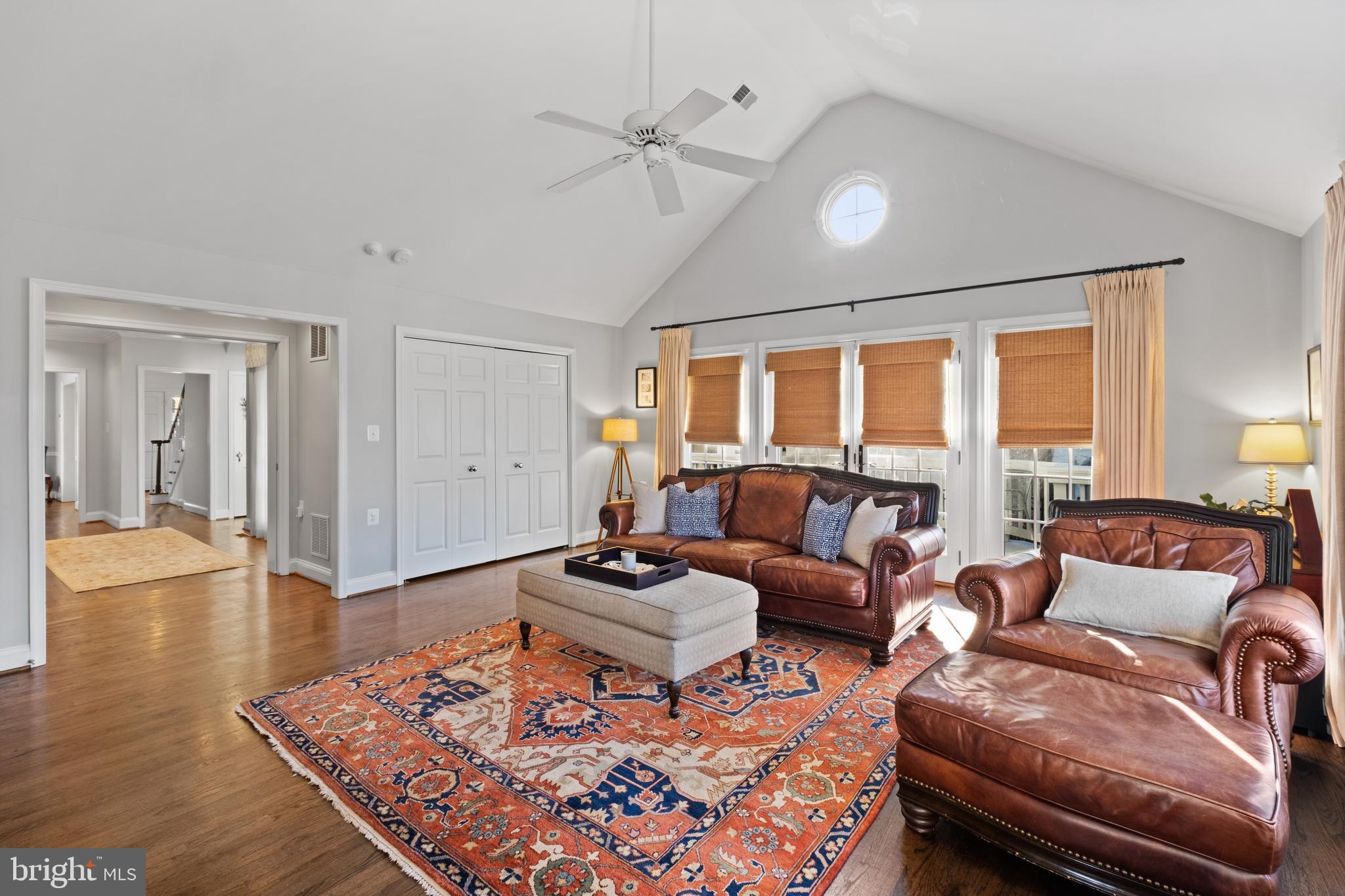 COUNTRY CLUB HILLS - Residential