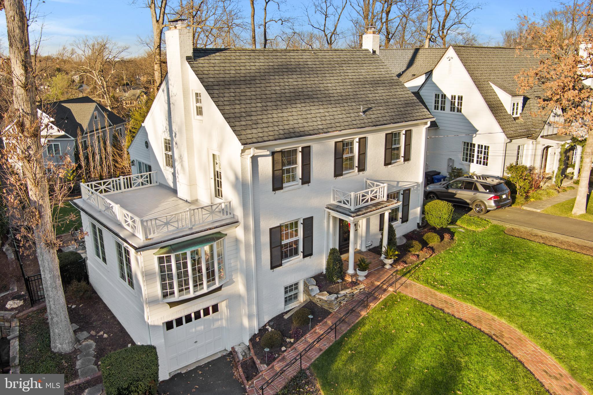 COUNTRY CLUB HILLS - Residential