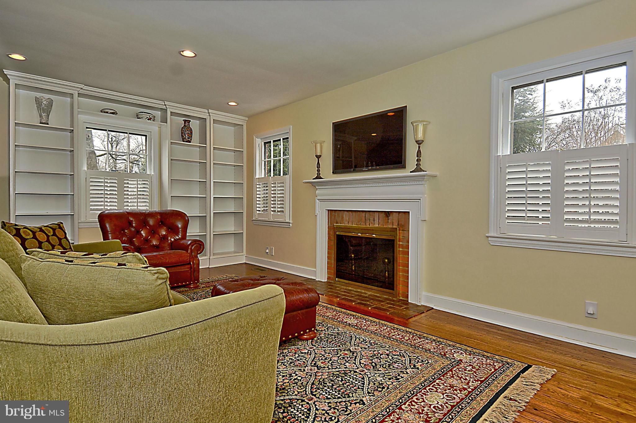 WOODMOOR - Residential