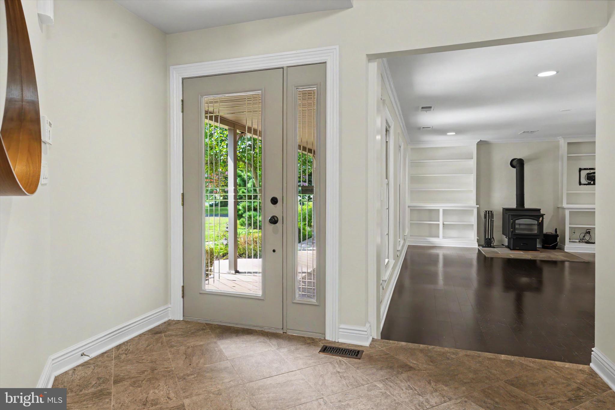 6439 MIDDLETON LANE