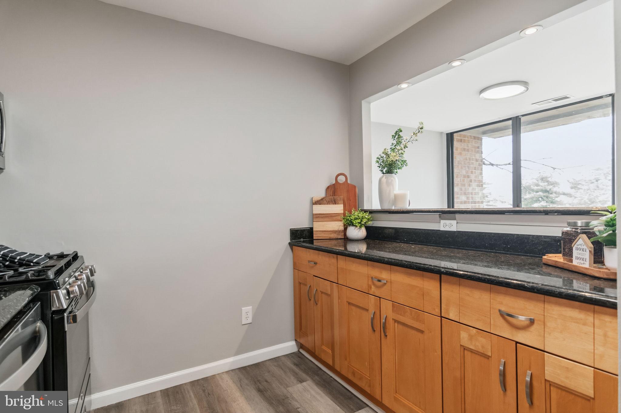 SAXONY SQUARE - Residential