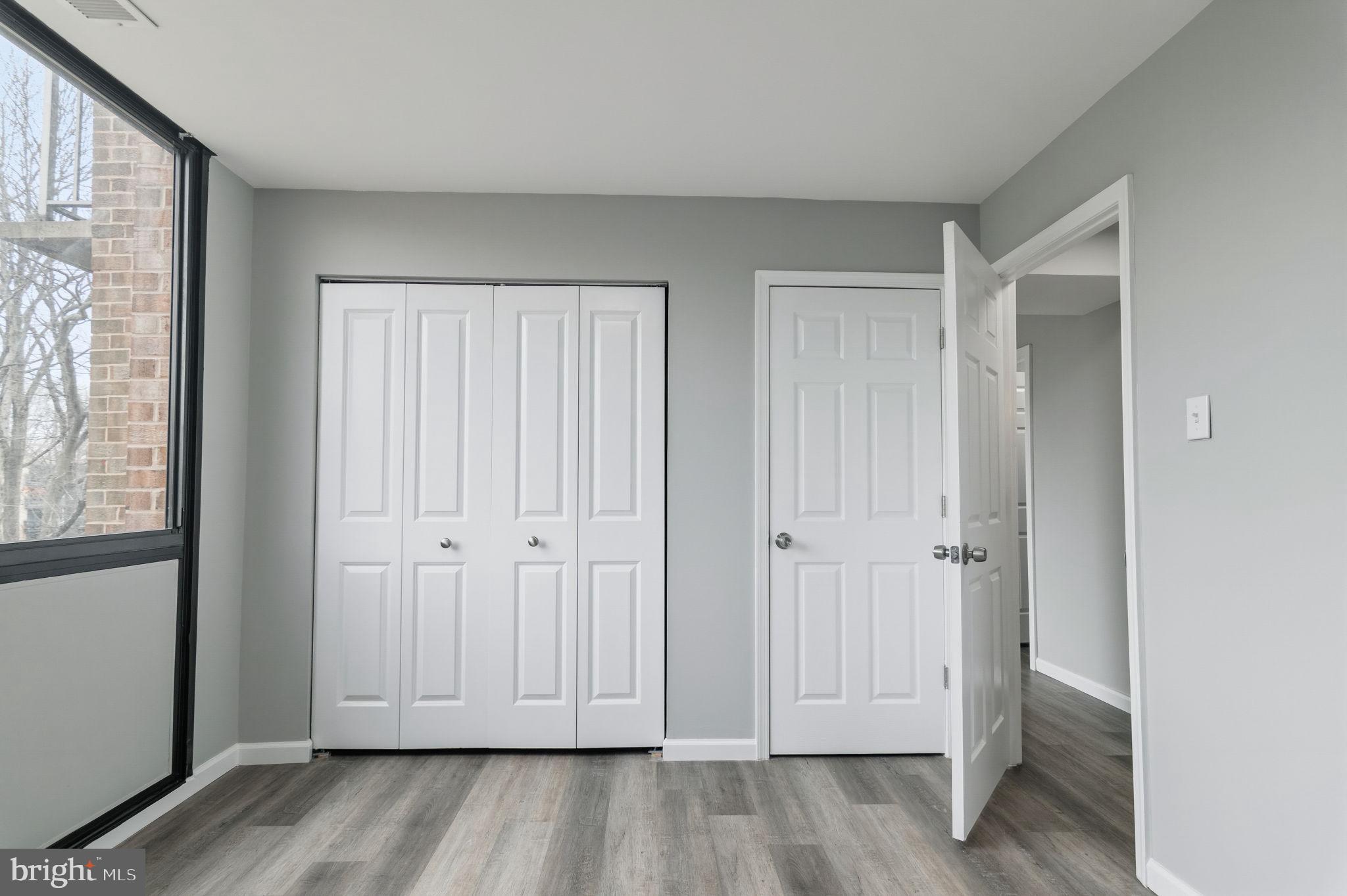 SAXONY SQUARE - Residential