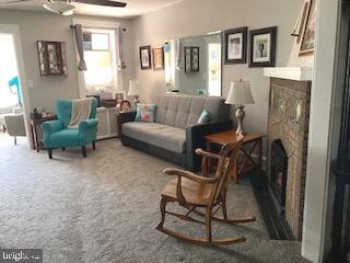 LAWNDALE - Residential Lease