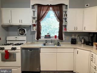 LAWNDALE - Residential Lease