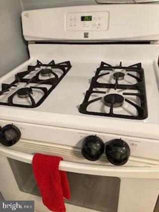 LAWNDALE - Residential Lease