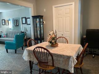 LAWNDALE - Residential Lease