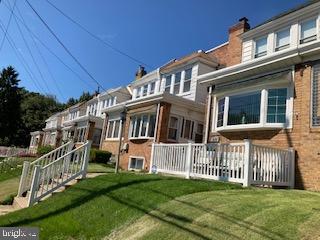 LAWNDALE - Residential Lease