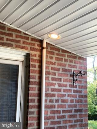 LAWNDALE - Residential Lease