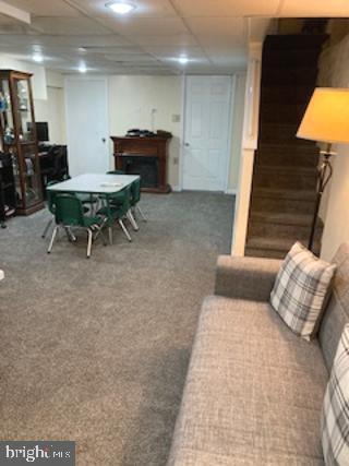 LAWNDALE - Residential Lease