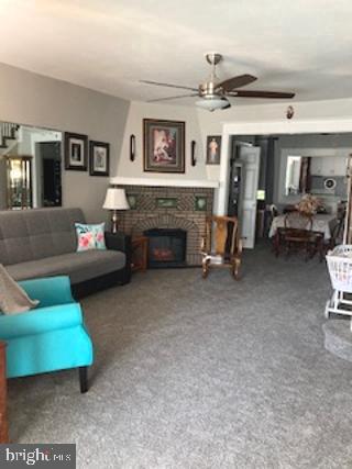 LAWNDALE - Residential Lease