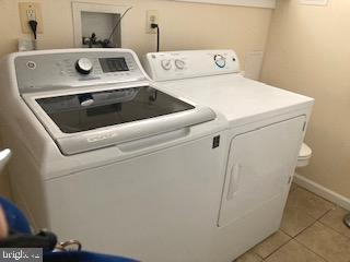 LAWNDALE - Residential Lease