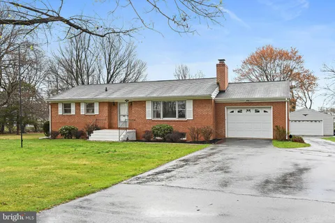 1396 S King Street, Leesburg, VA 20175 - MLS#: VALO2117374