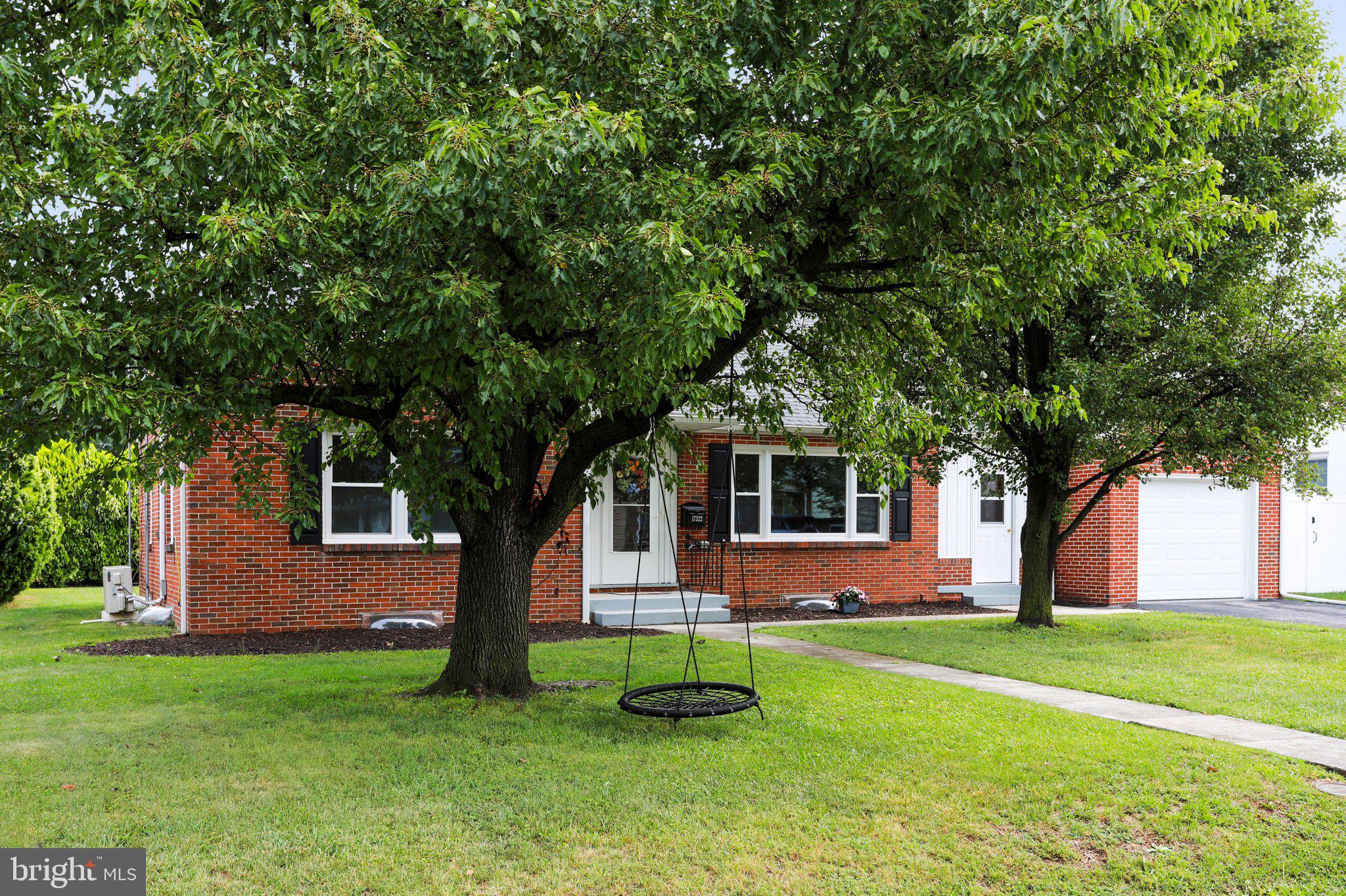 HALFWAY - Residential