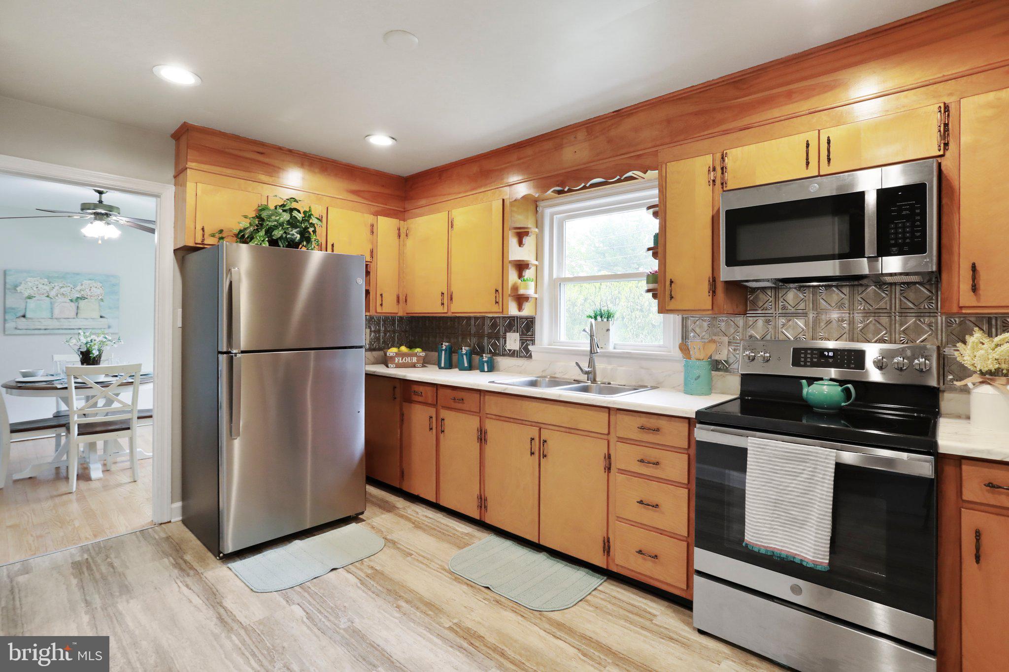 HALFWAY - Residential