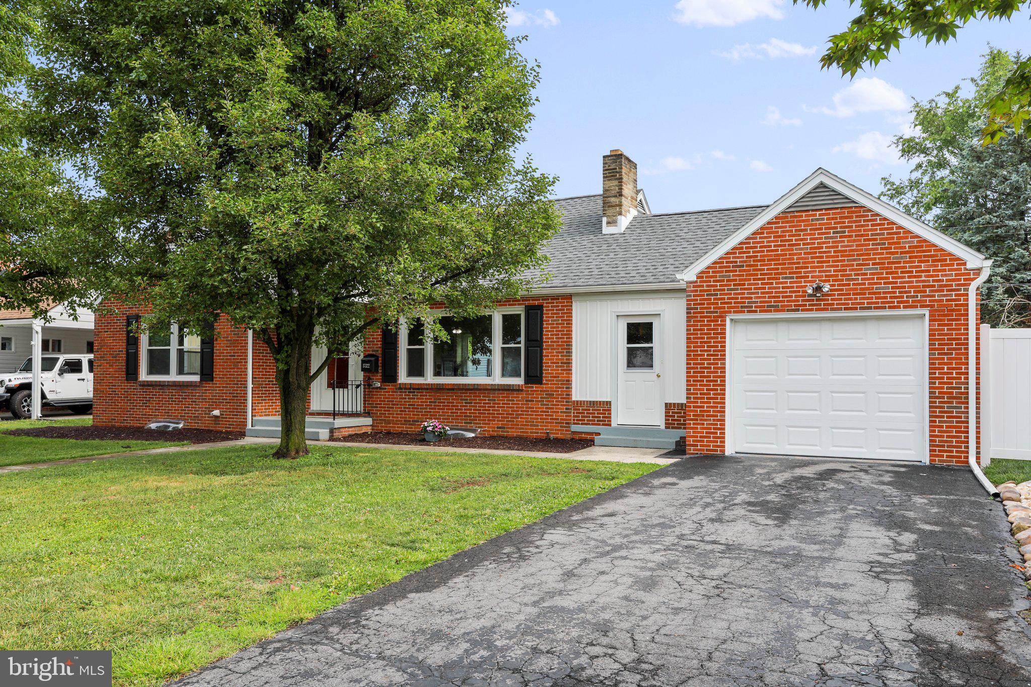 HALFWAY - Residential