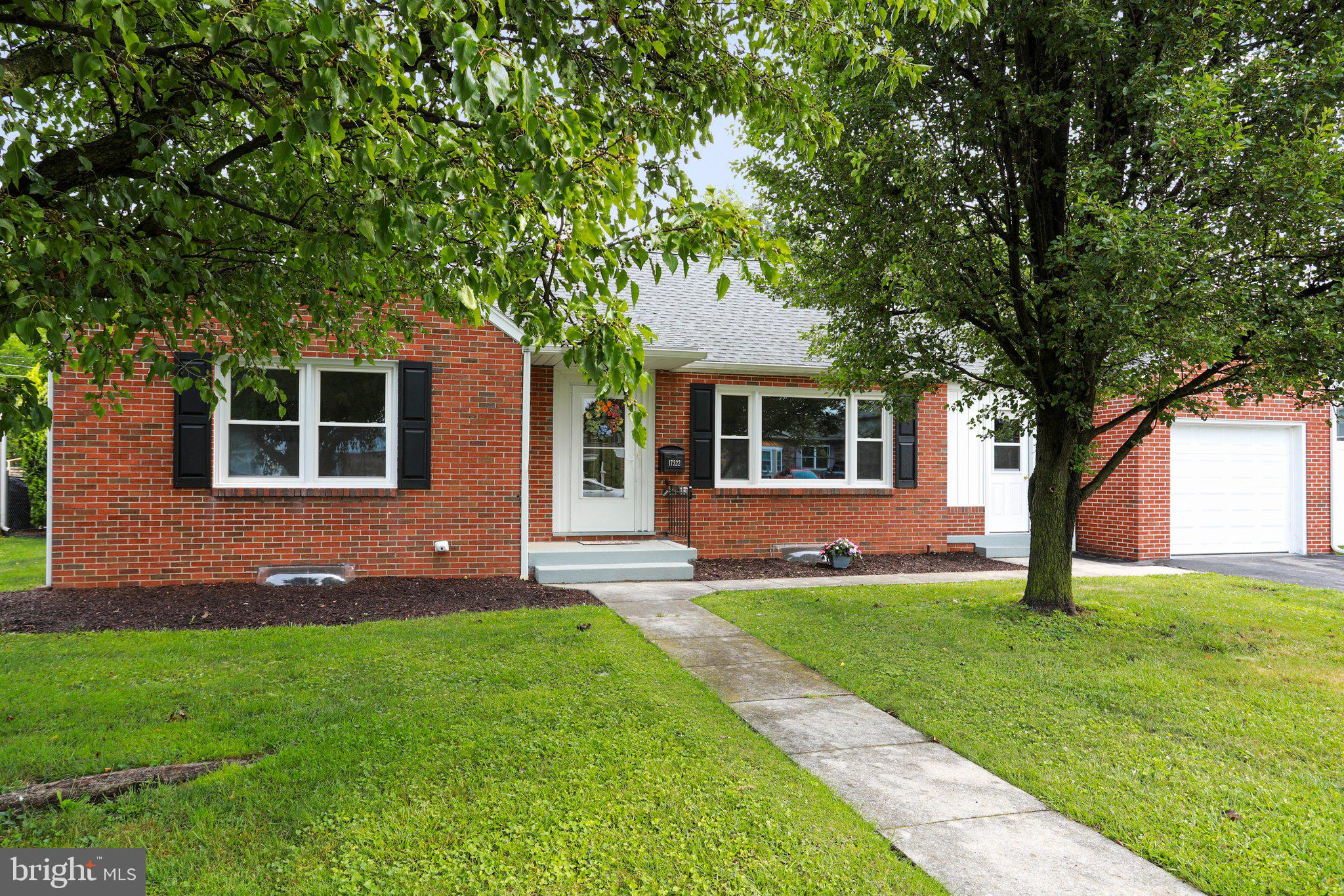 HALFWAY - Residential