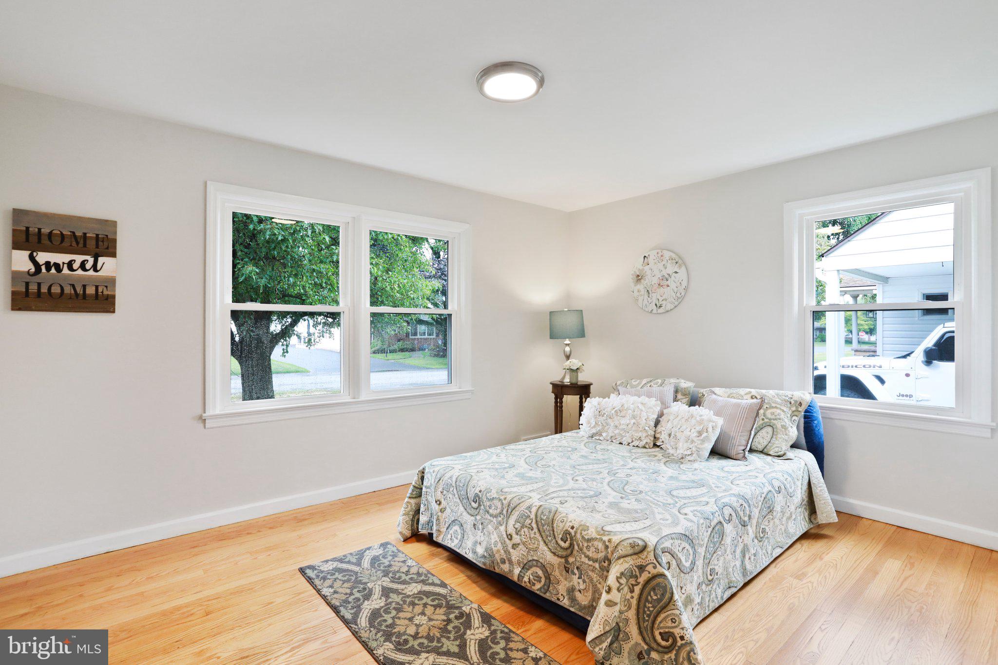 HALFWAY - Residential