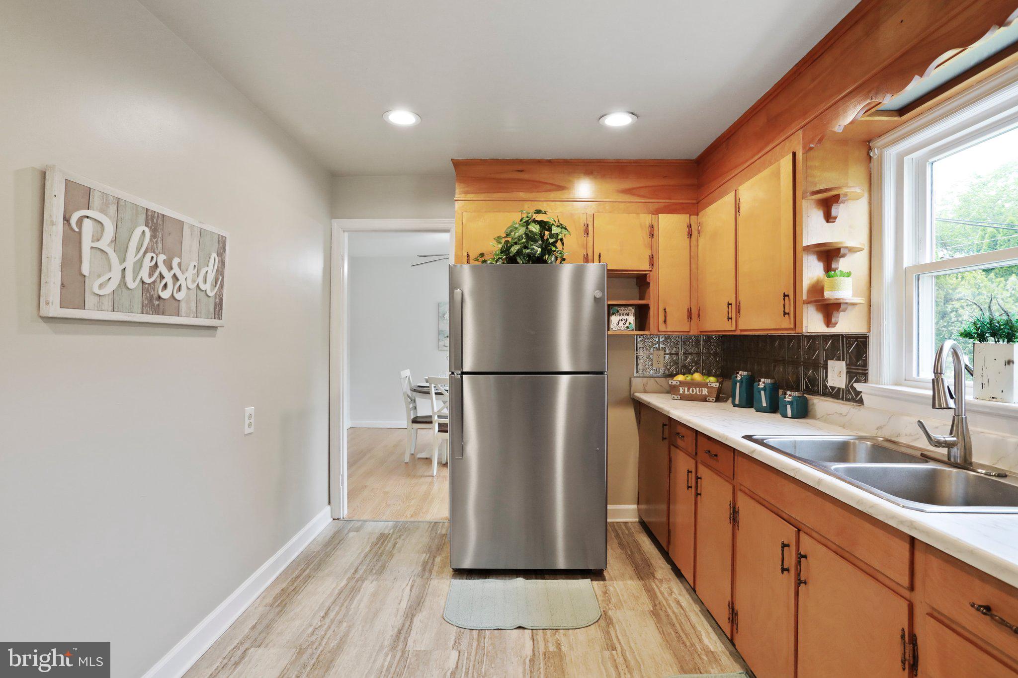 HALFWAY - Residential