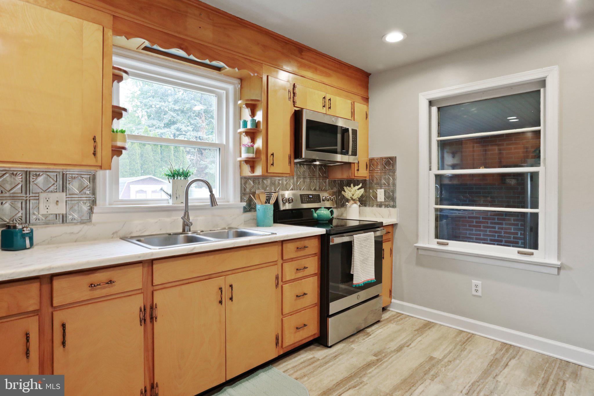 HALFWAY - Residential