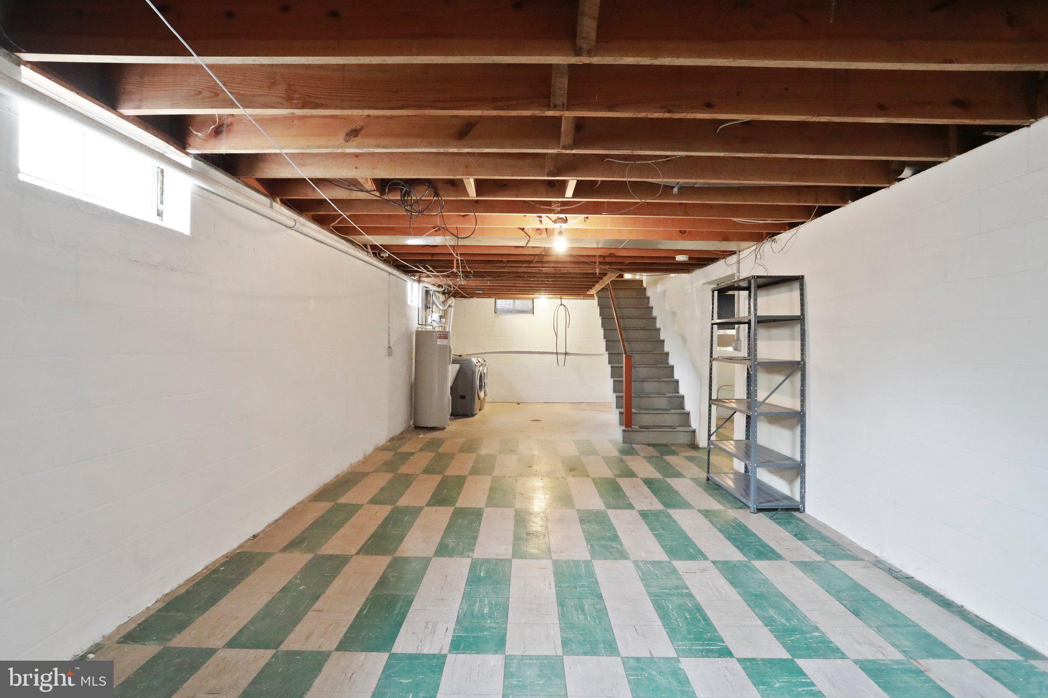 HALFWAY - Residential