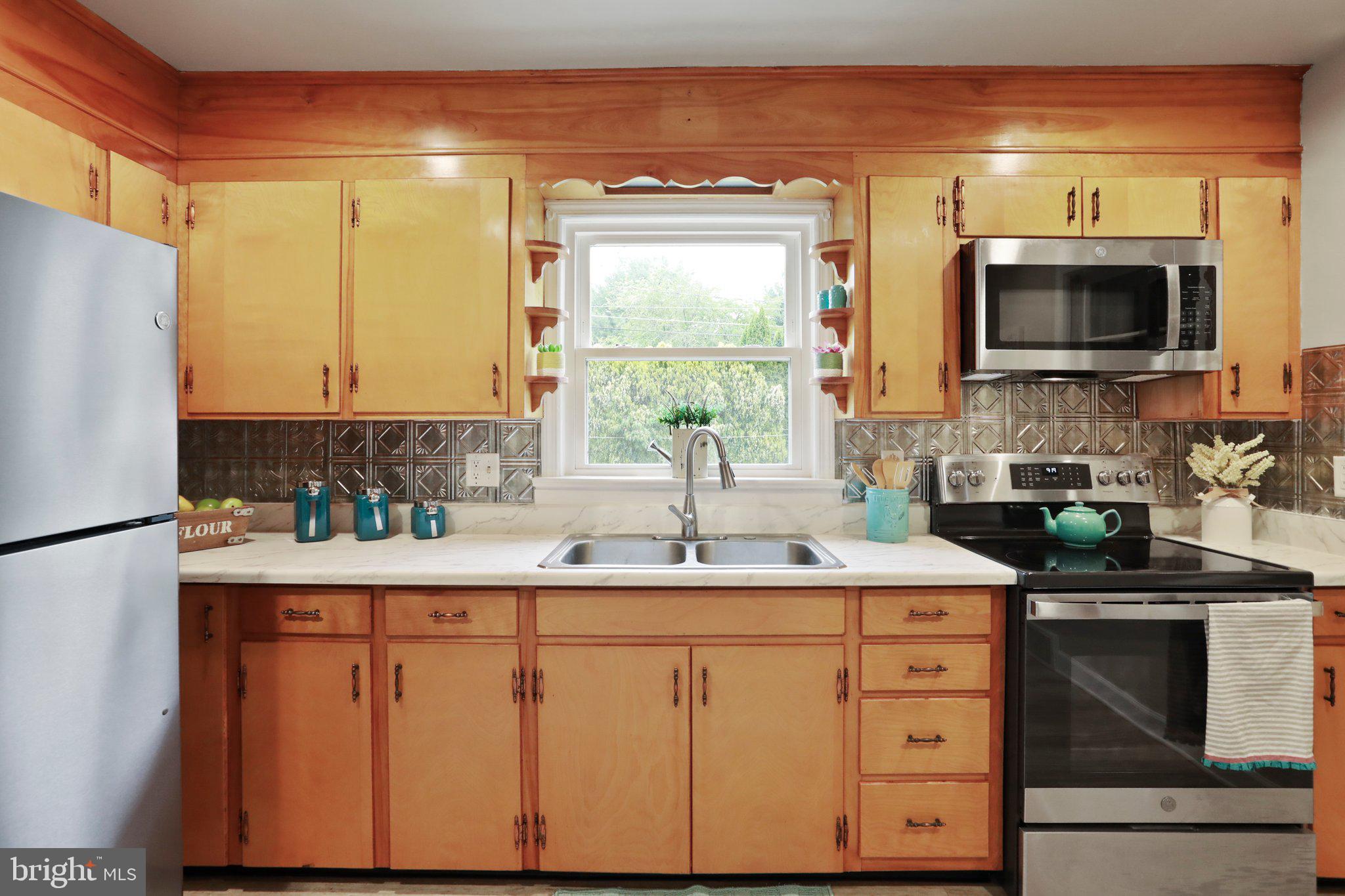 HALFWAY - Residential