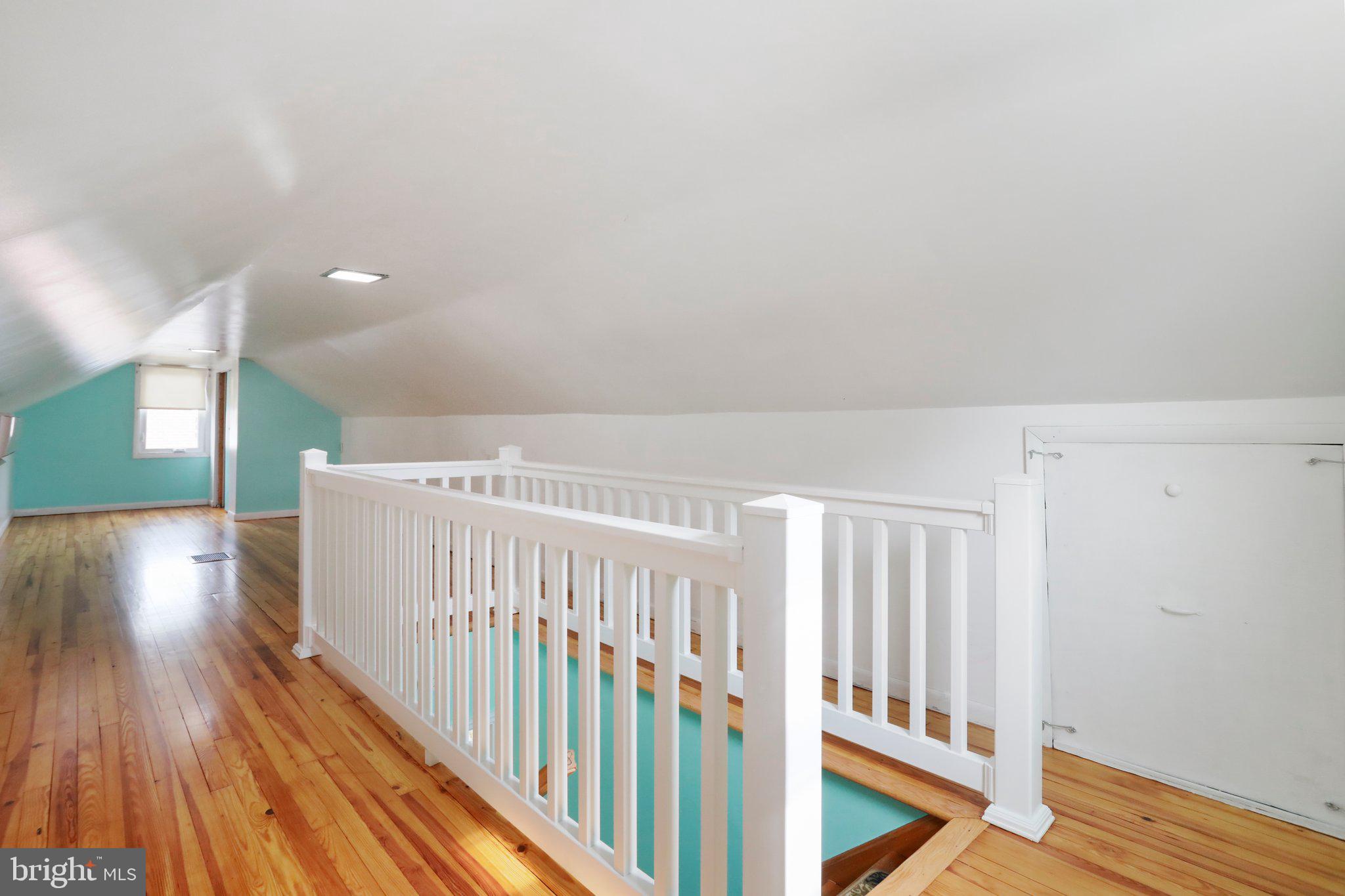 HALFWAY - Residential