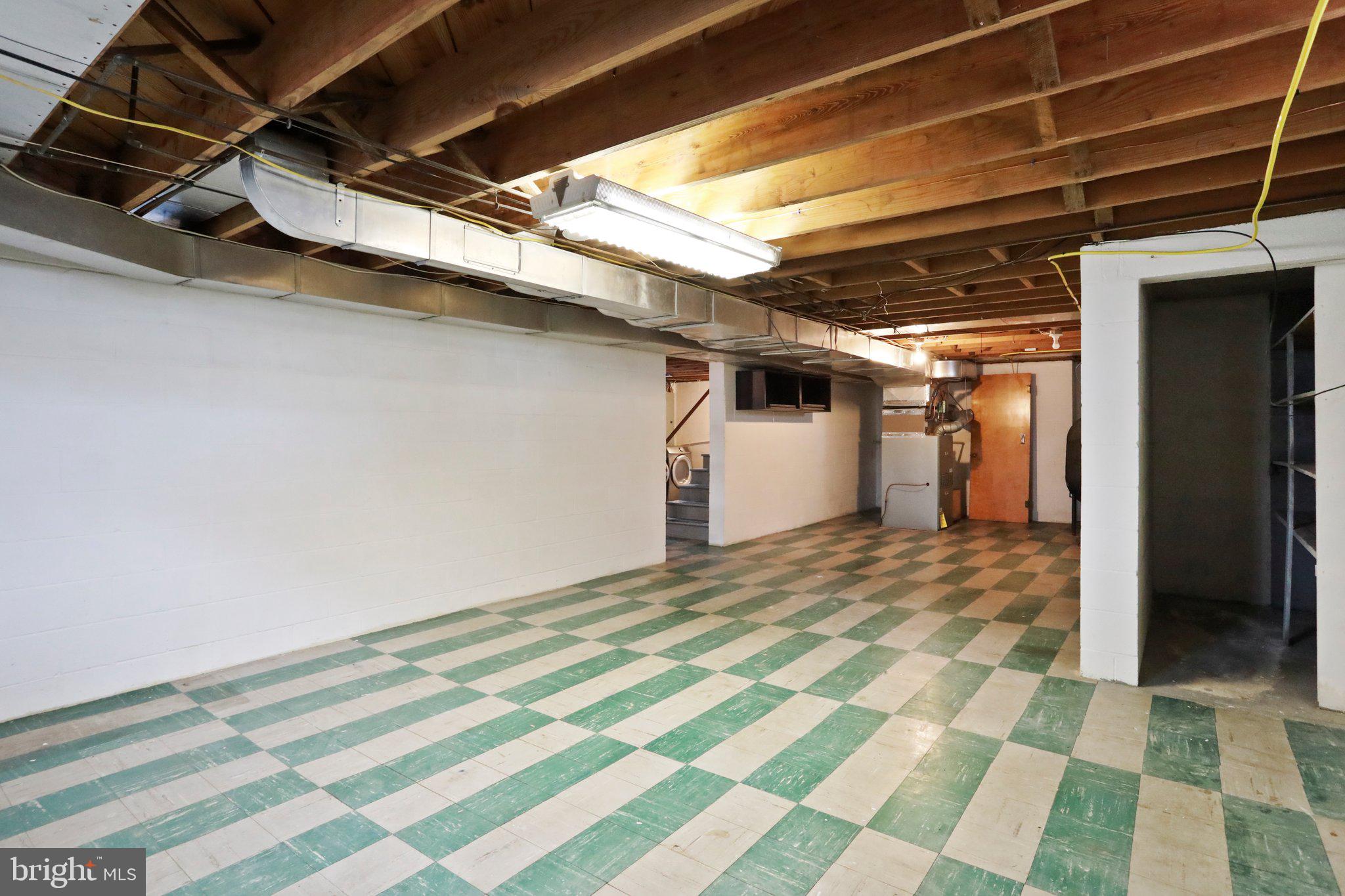 HALFWAY - Residential