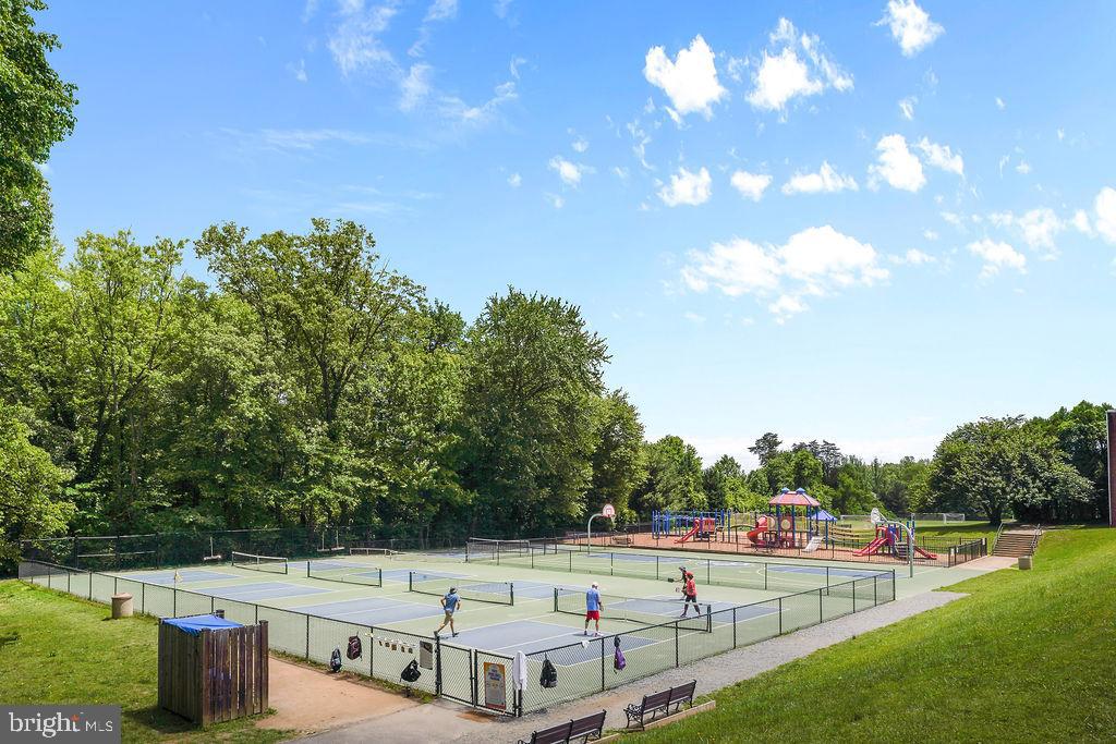 GREEN ACRES - Residential