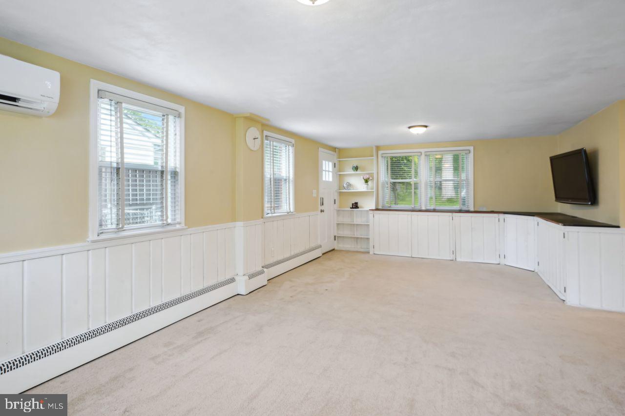 GREEN ACRES - Residential