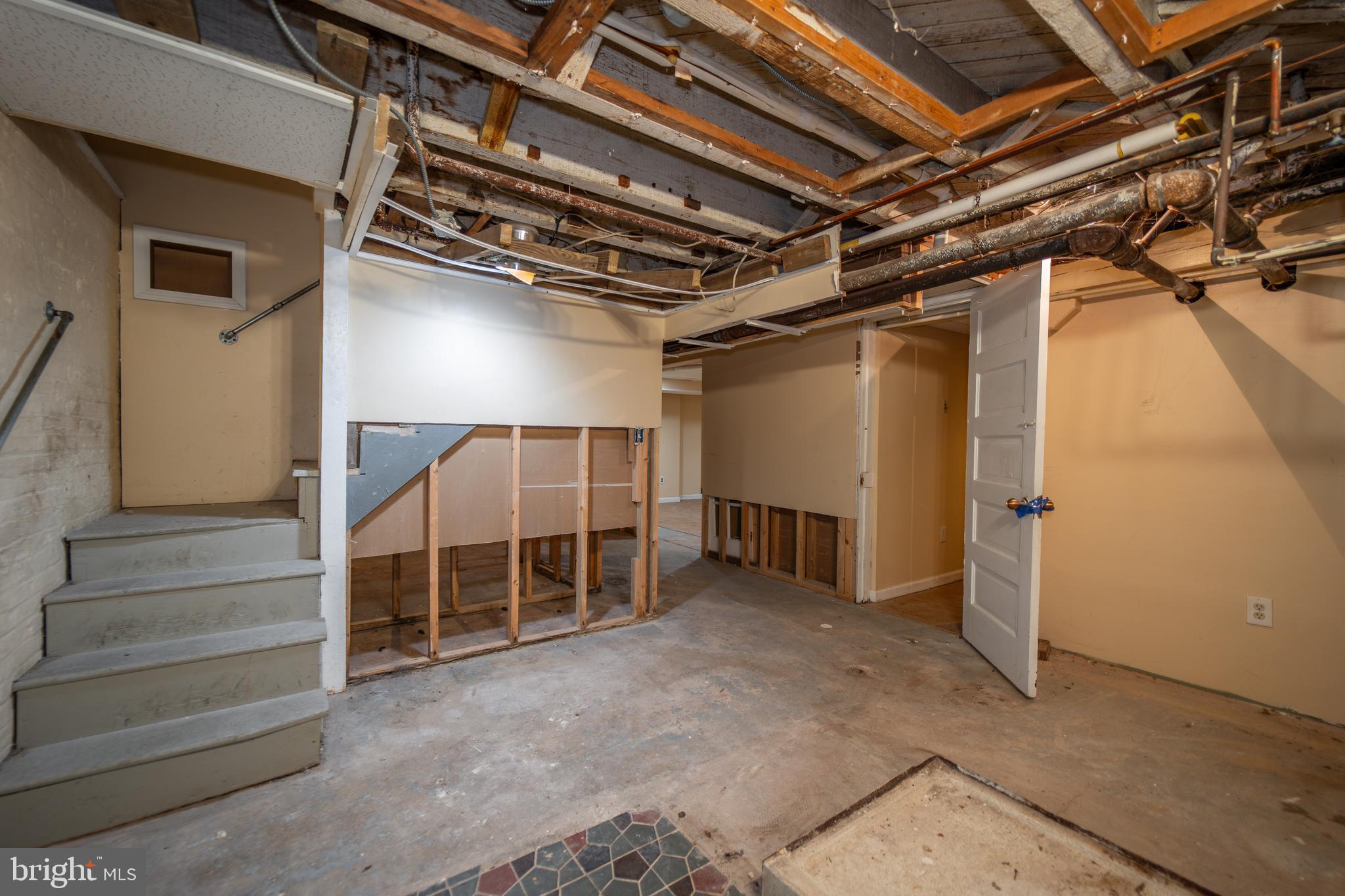 MAYFIELD - Residential