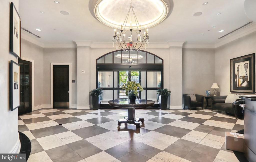 GALLERY AT WHITE FLINT - Residential Lease