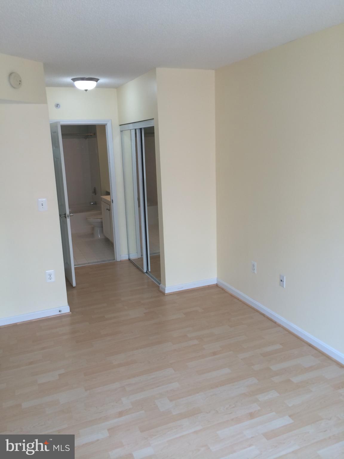 GALLERY AT WHITE FLINT - Residential Lease