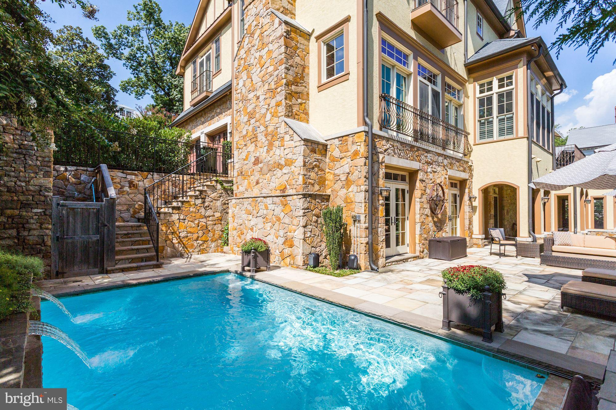 BERKLEY - Residential