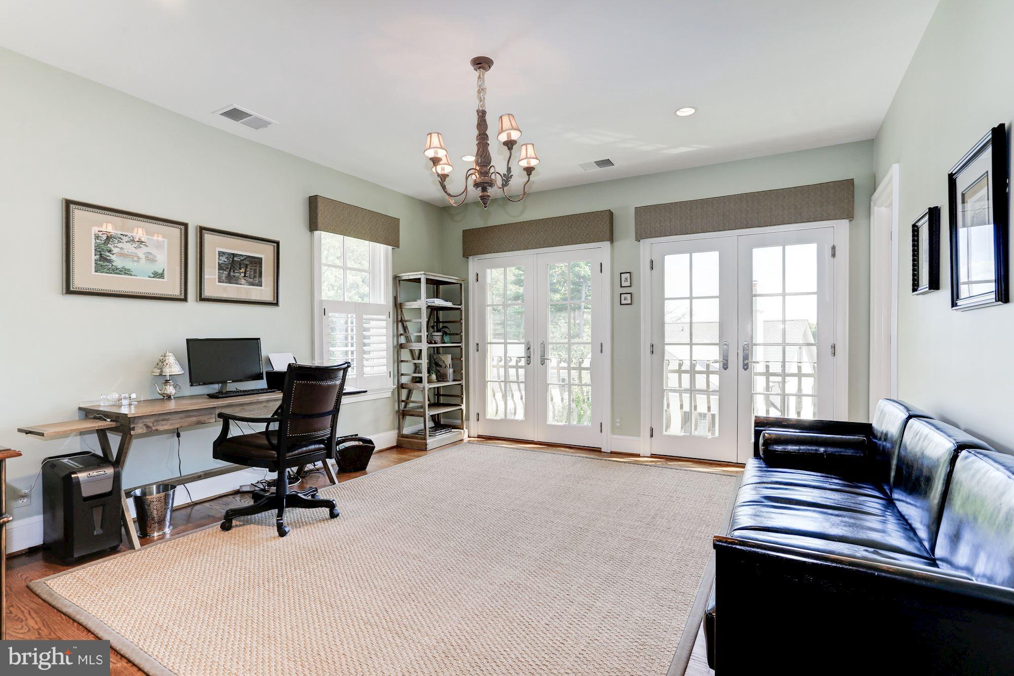 BERKLEY - Residential