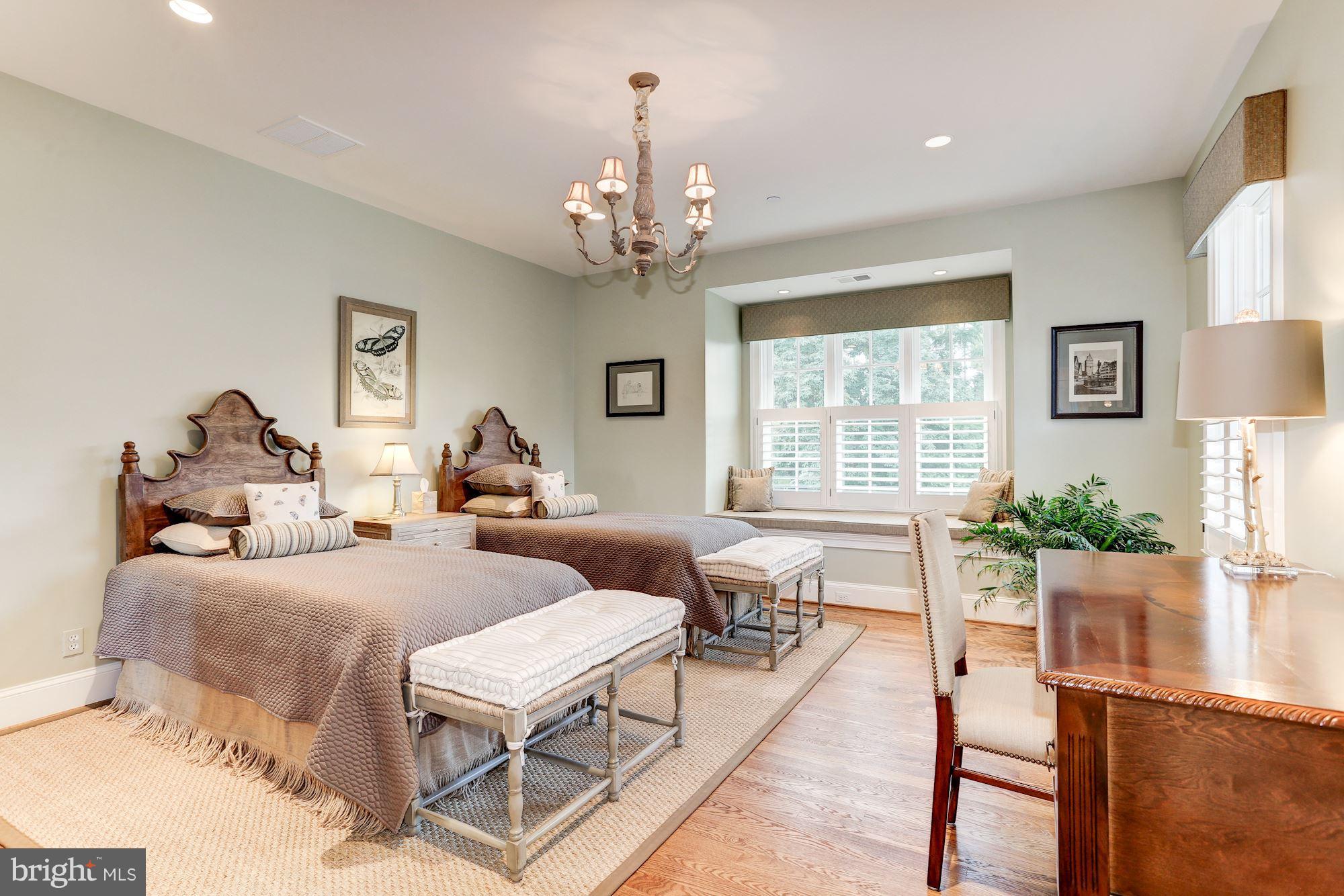 BERKLEY - Residential