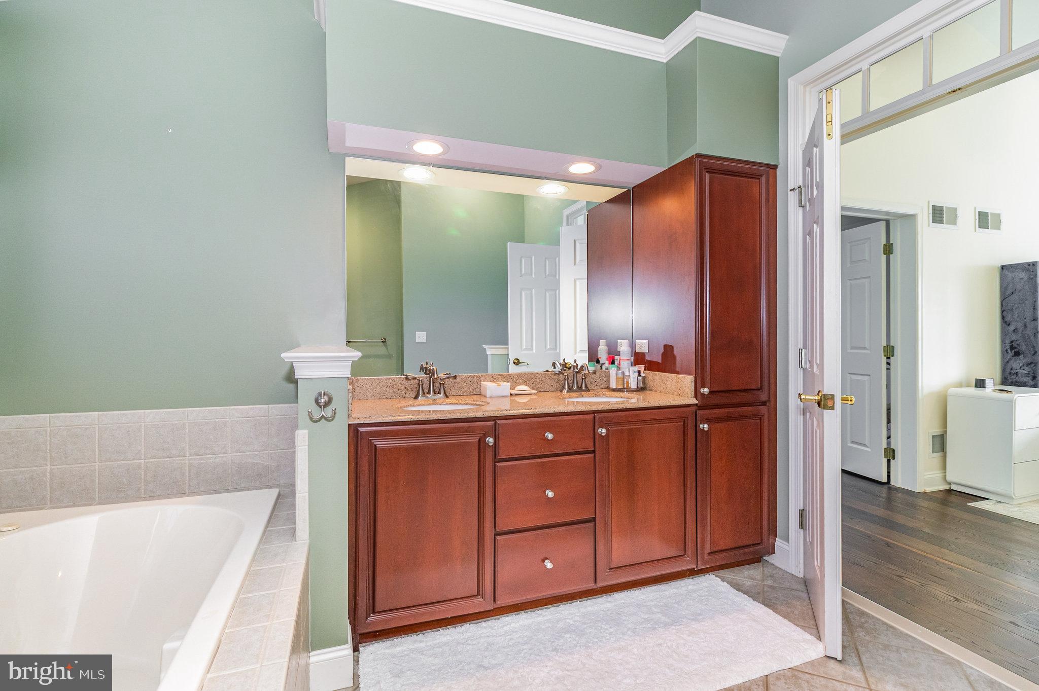 GREEN ACRES ESTATES - Residential