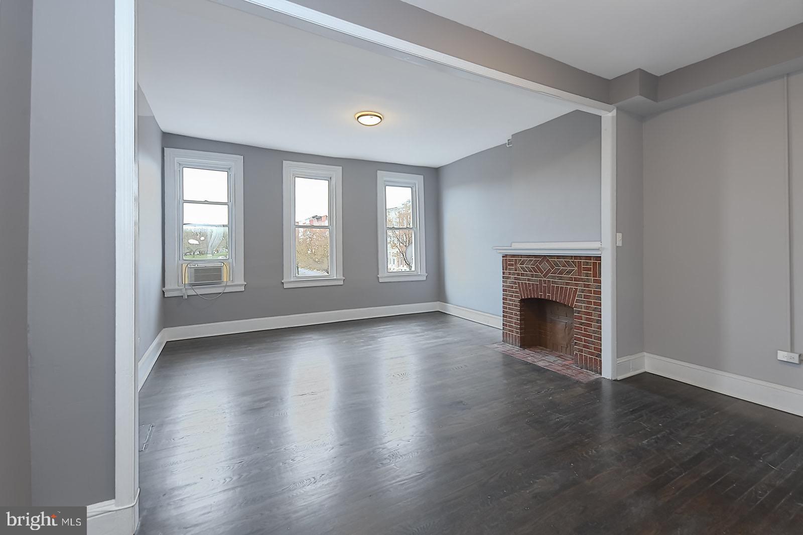 UNION SQUARE - Residential Lease