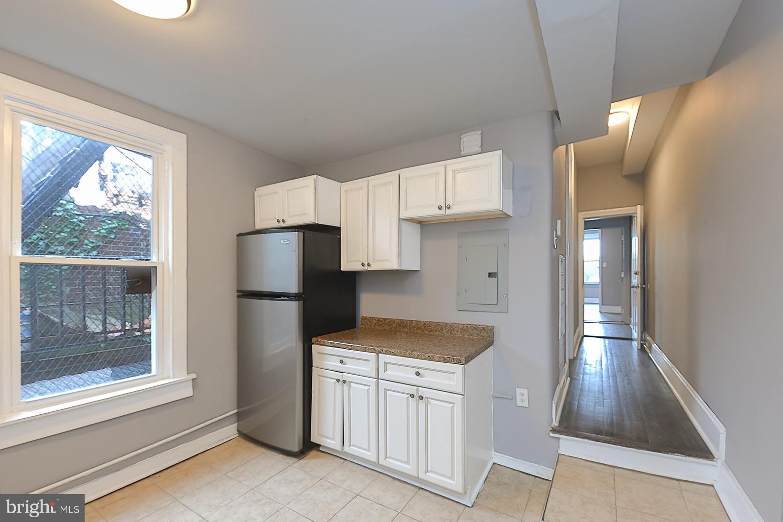 UNION SQUARE - Residential Lease