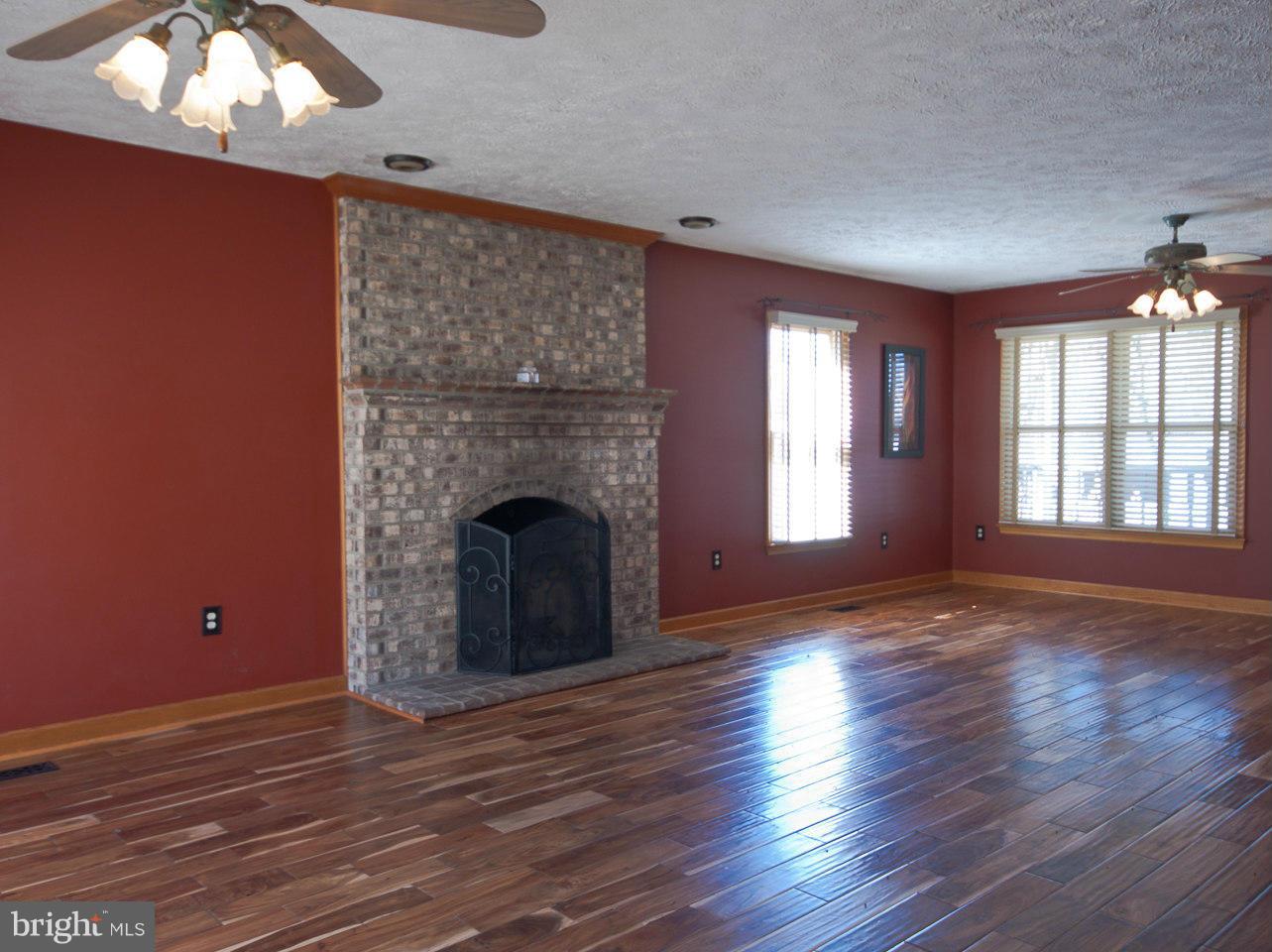 GLEN ECHO HTS - Residential Lease