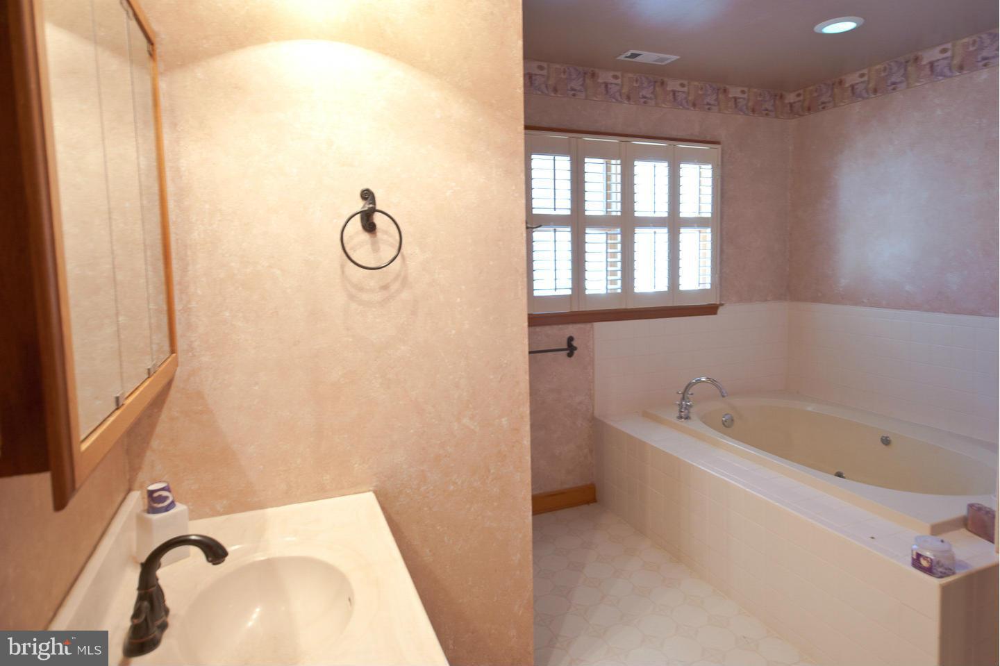 GLEN ECHO HTS - Residential Lease