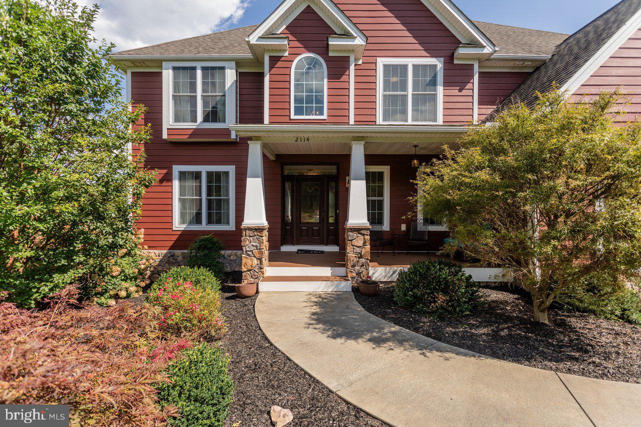 2114 MOCKINGBIRD LANE