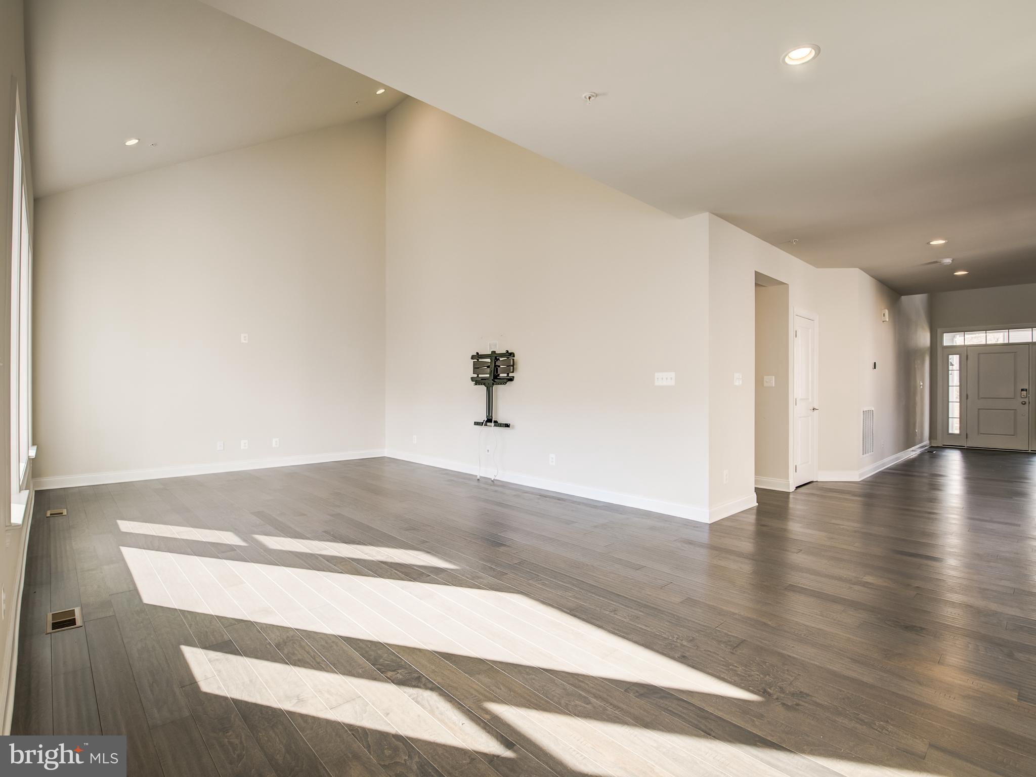 LAUREL RIDGE - Residential Lease