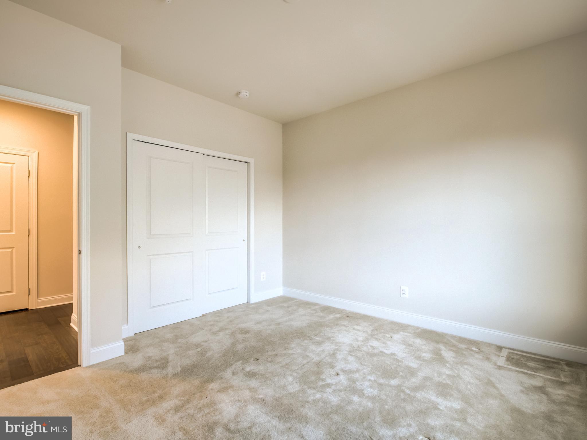 LAUREL RIDGE - Residential Lease