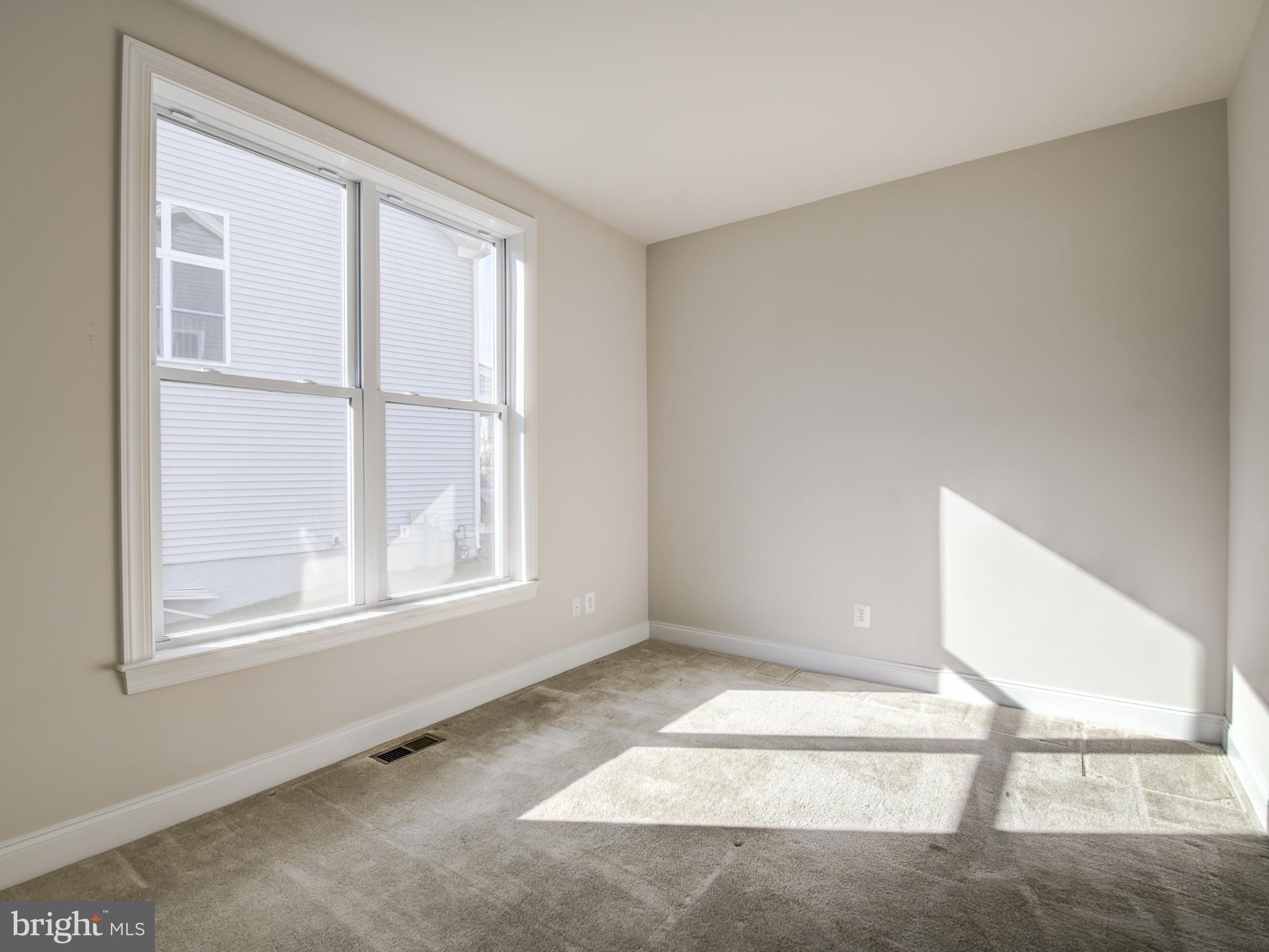 LAUREL RIDGE - Residential Lease