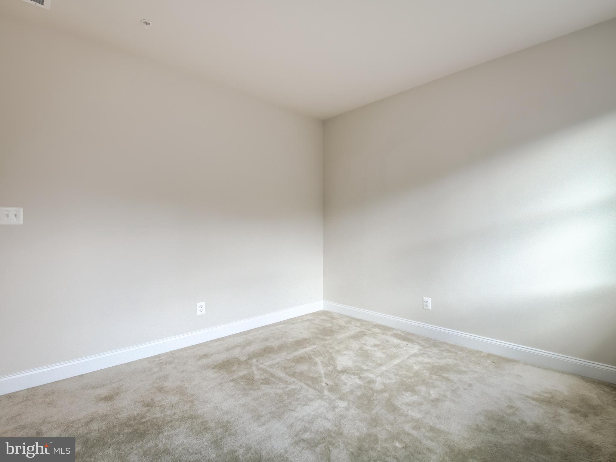 LAUREL RIDGE - Residential Lease